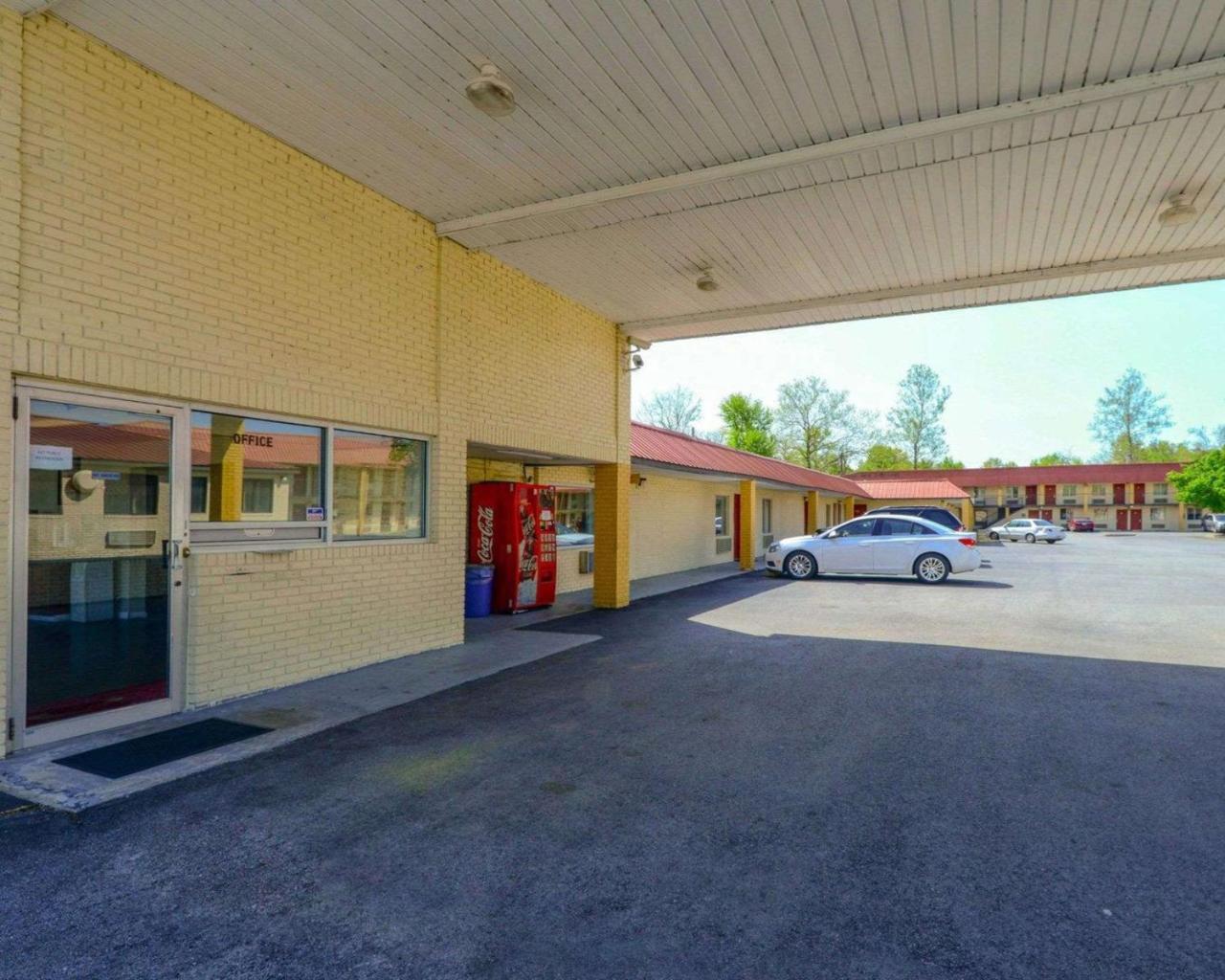 Econo Lodge Inn & Suites Carbondale Exterior foto